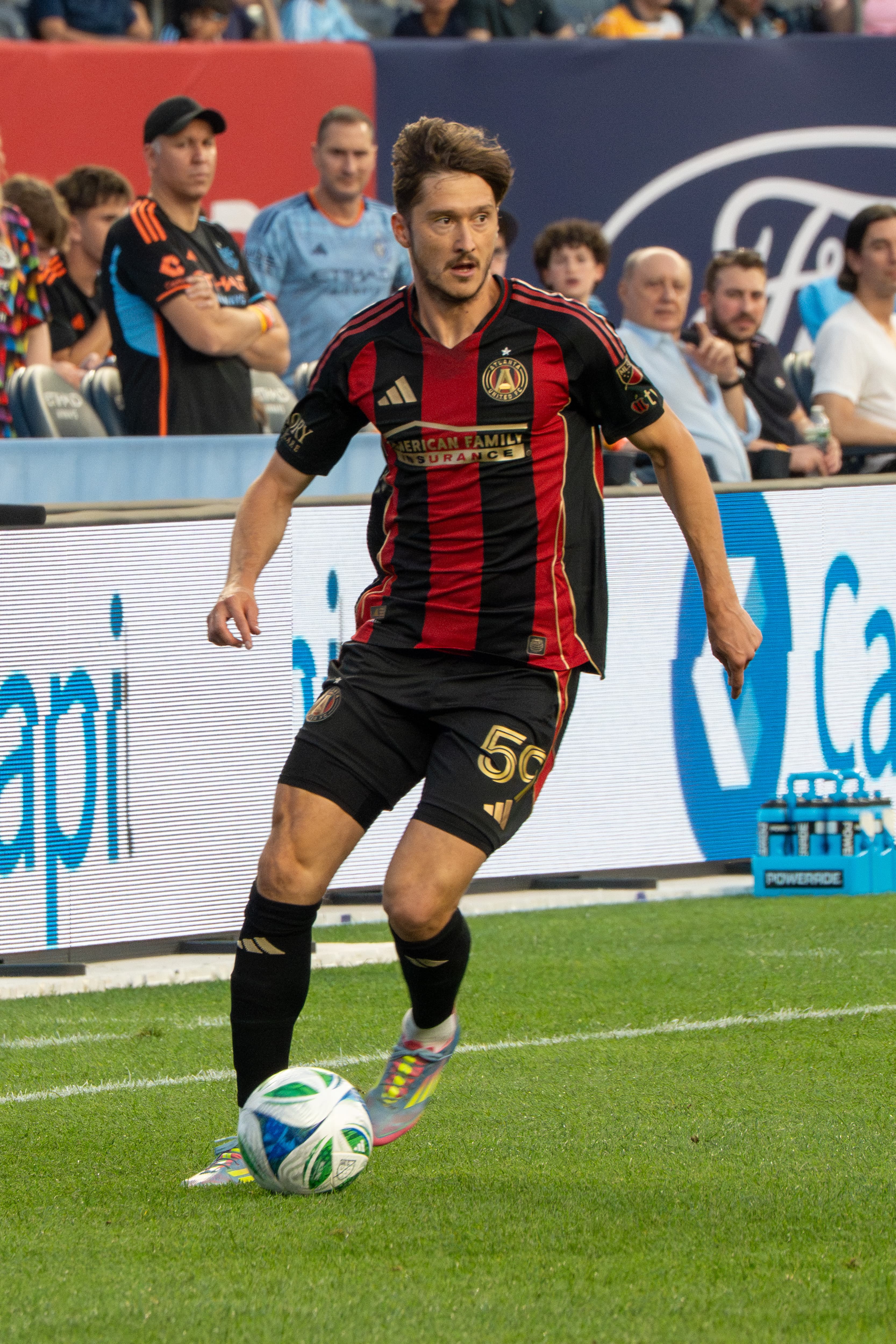 Tito Avondale: They Grabbed It. United Are in the Quarterfinals.